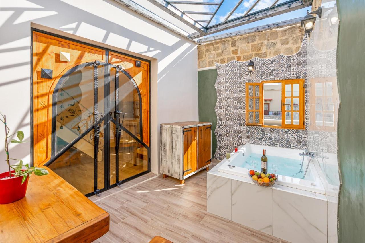 Cava D"Oro Suites Rhodes City ภายนอก รูปภาพ