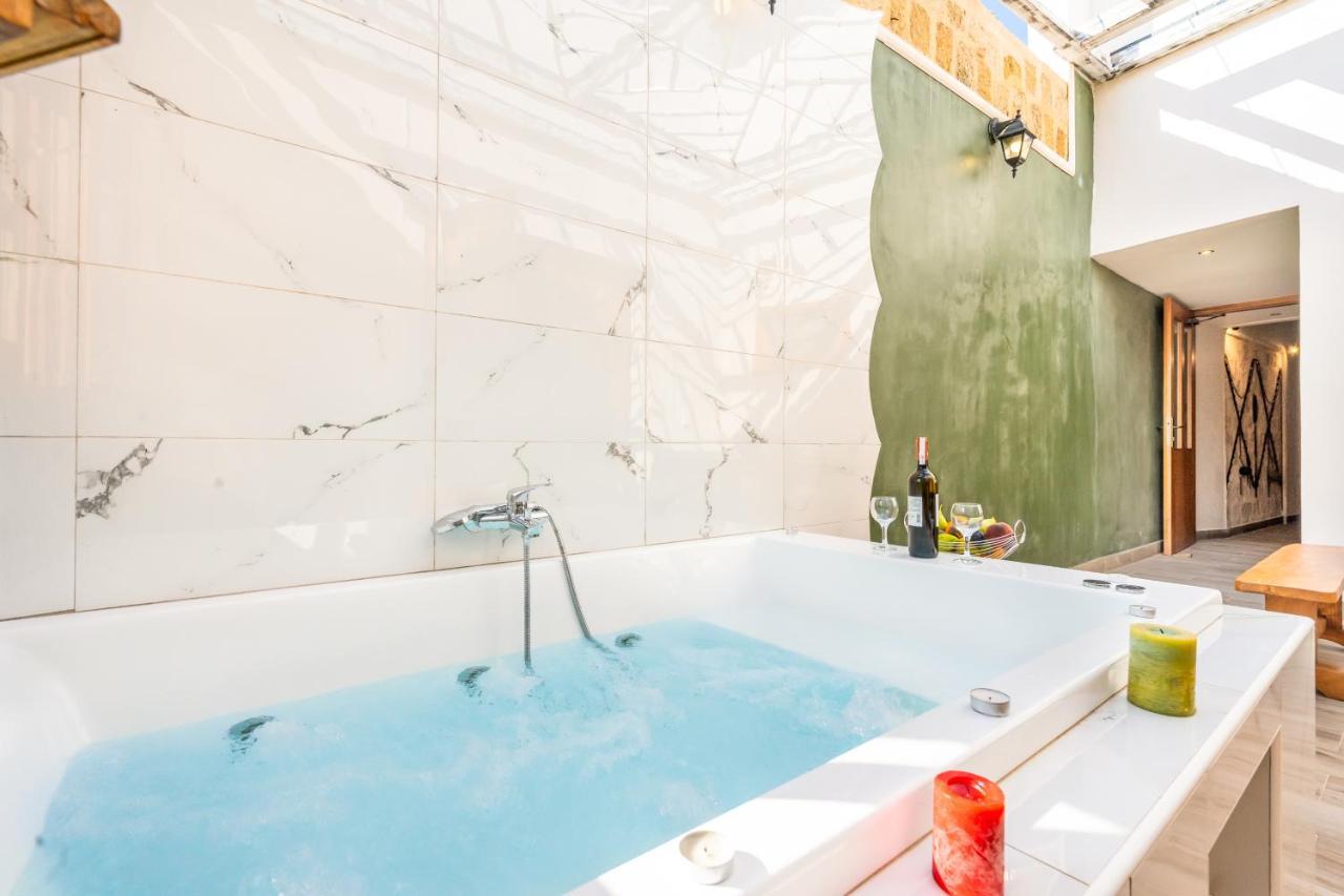 Cava D"Oro Suites Rhodes City ภายนอก รูปภาพ