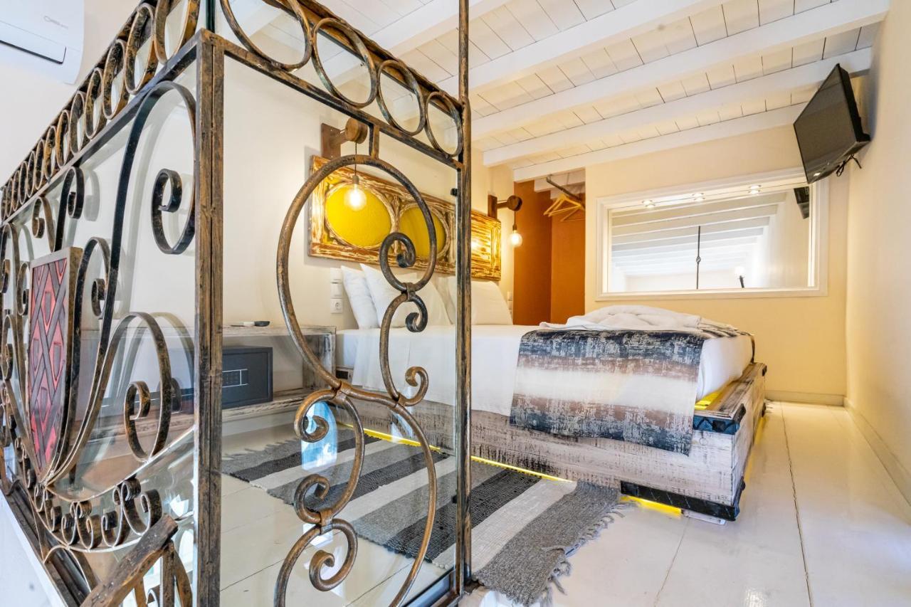 Cava D"Oro Suites Rhodes City ภายนอก รูปภาพ