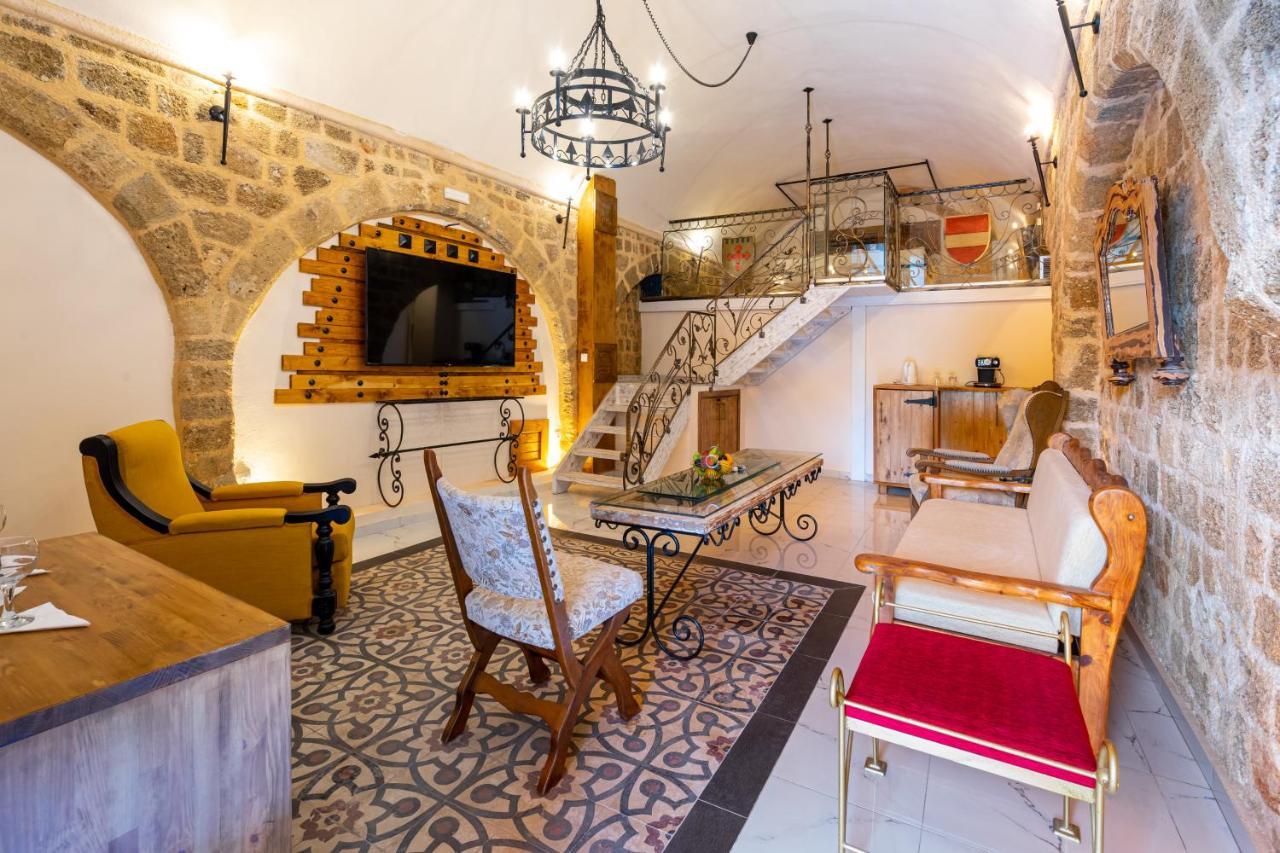 Cava D"Oro Suites Rhodes City ภายนอก รูปภาพ